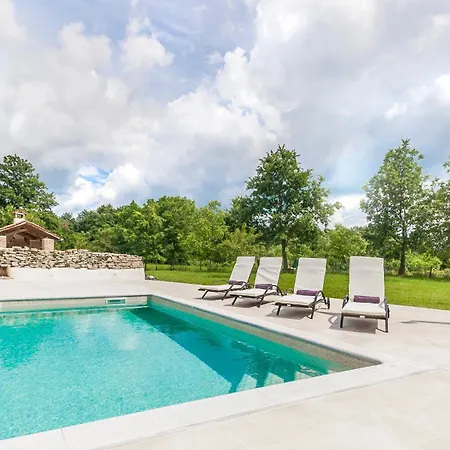 Vila Doda With Heated Pool, Garden And Indoor Sauna In Istria Croatia Modrusani