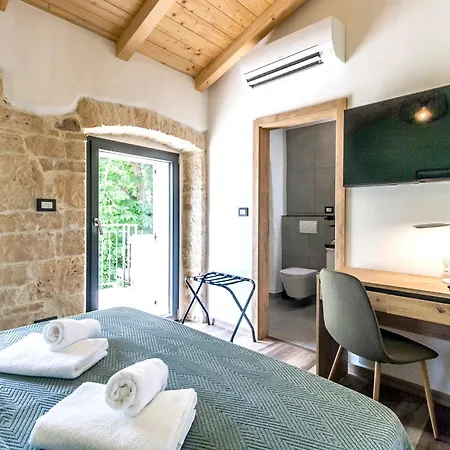 Vila Doda With Heated Pool, Garden And Indoor Sauna In Istria Croatia