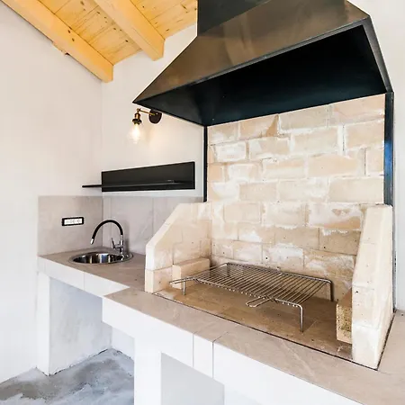Doda With Heated Pool, Garden And Indoor Sauna In Istria Croatia Vila Modrusani