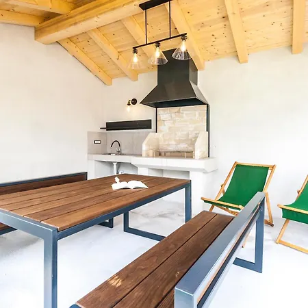 Doda With Heated Pool, Garden And Indoor Sauna In Istria Croatia Villa