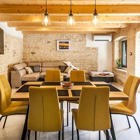 Doda With Heated Pool, Garden And Indoor Sauna In Istria Croatia *