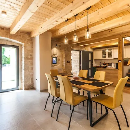 Doda With Heated Pool, Garden And Indoor Sauna In Istria Croatia *